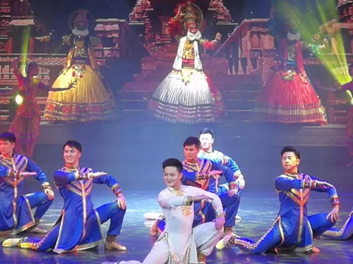 就在今晚，中國東方歌舞團攜馴獸表演團亮相西青，精彩演出不容錯過！